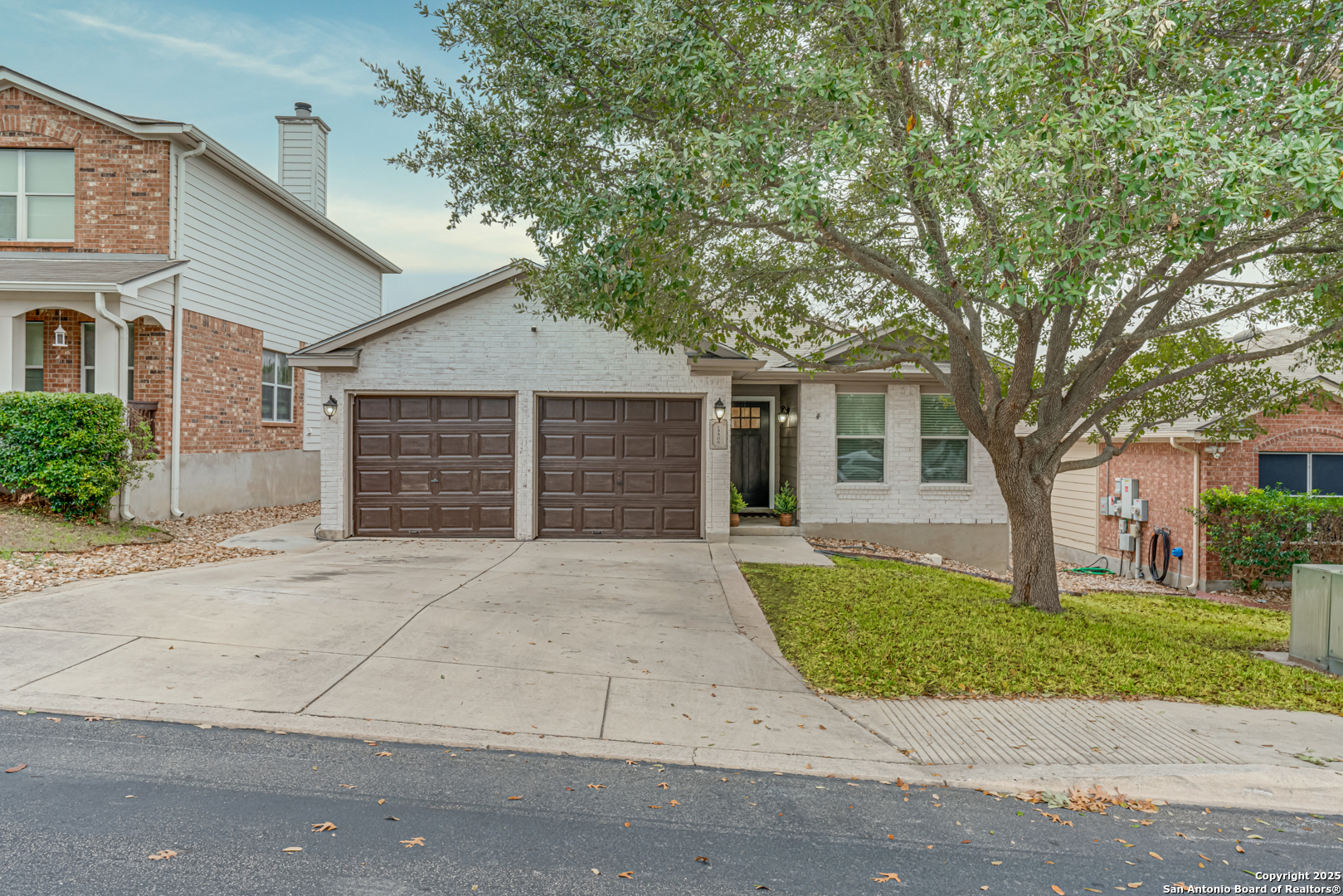 15506 Robin Feather  San Antonio TX 78255 photo