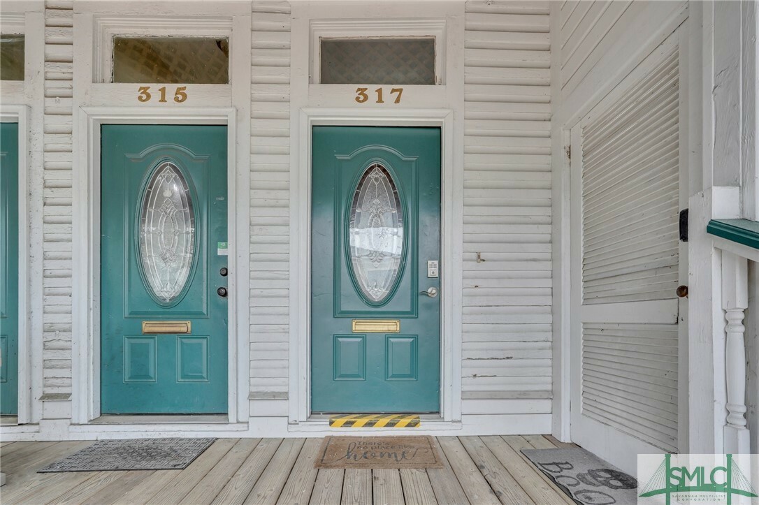 Property Photo: 317 W Gwinnett Street GA 31401