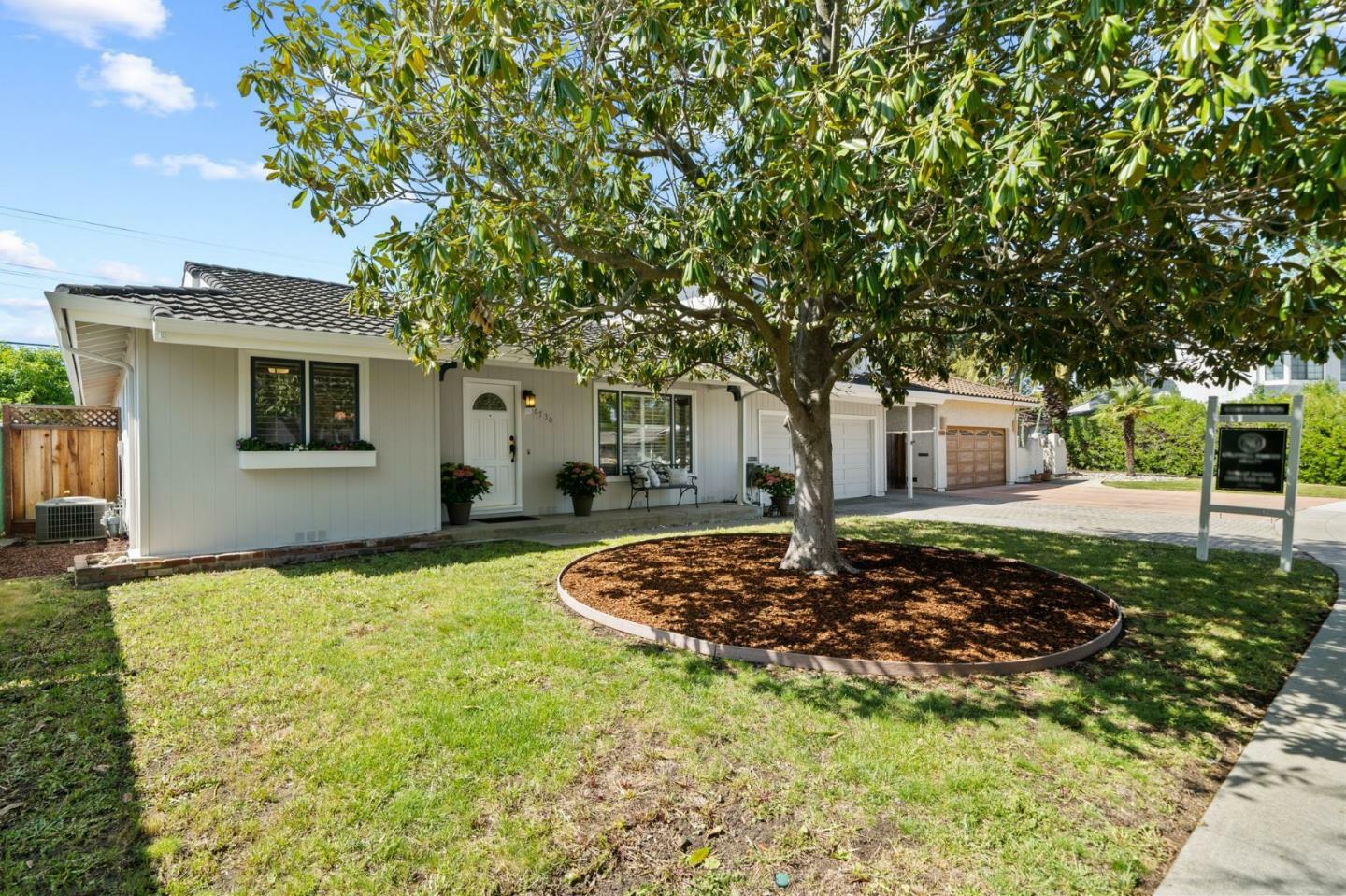 Property Photo: 6730 Wisteria Way CA 95129