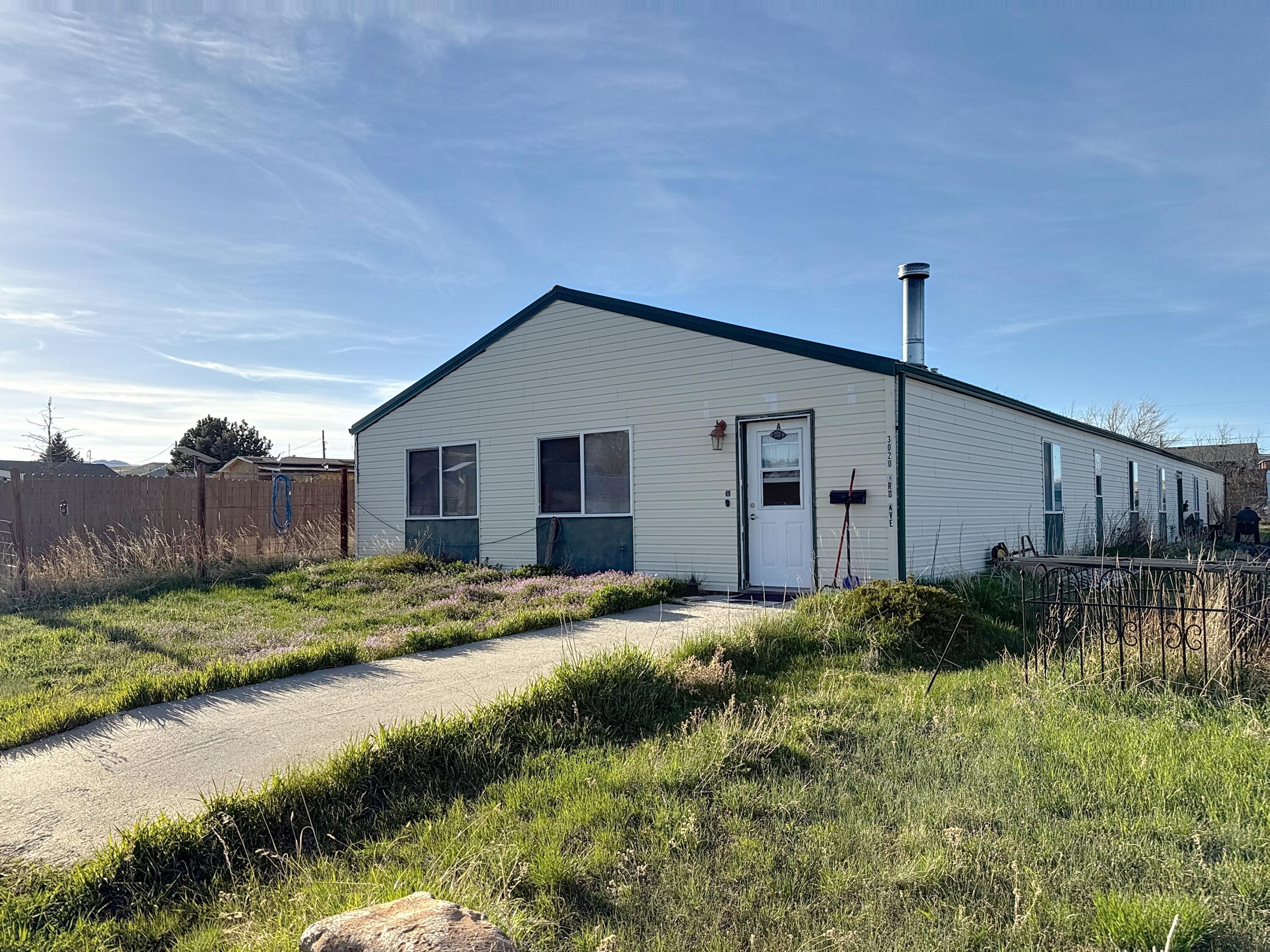 Property Photo: 3020 W 3rd Avenue WY 82834