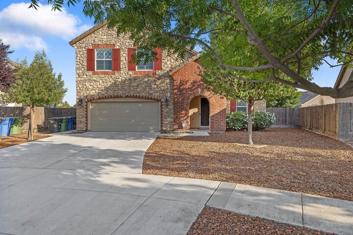 1165 Par Avenue  Lemoore CA 93245 photo