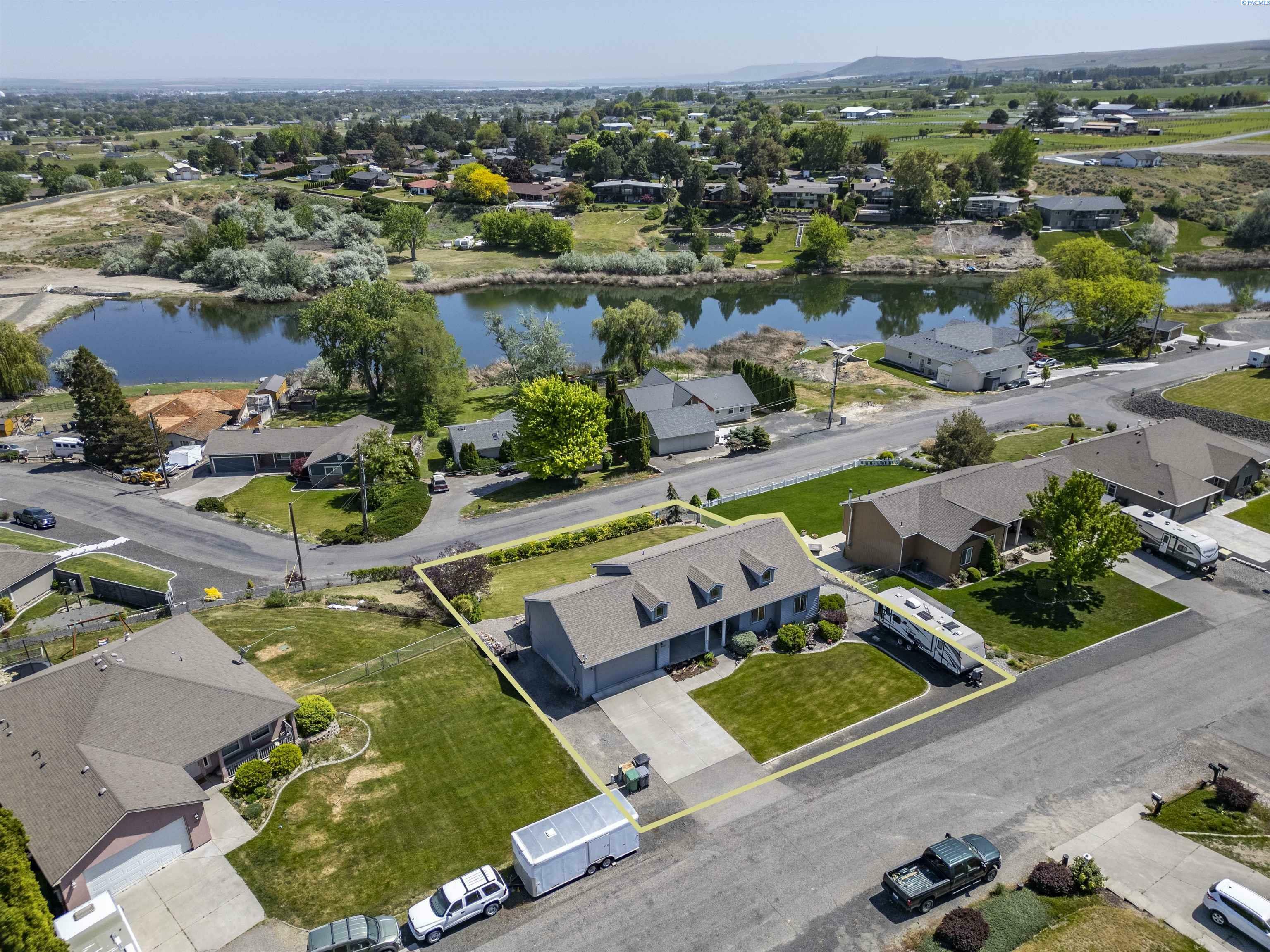 Property Photo: 4221 S Fir St WA 99337