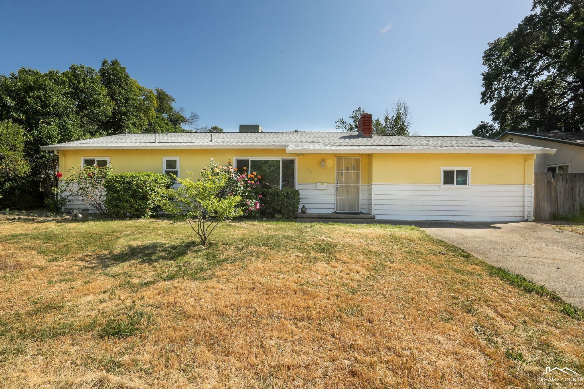 Property Photo: 173 Oleander Circle CA 96001-4844