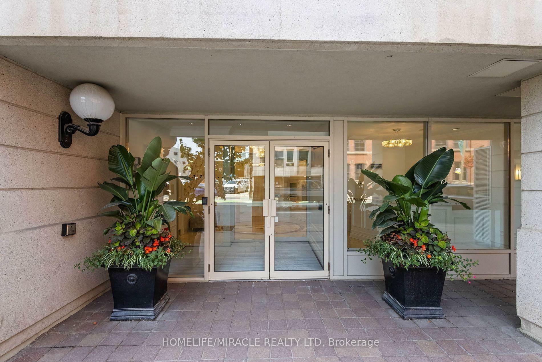 Property Photo: 115 Richmond Street E 605 ON M5C 3H6