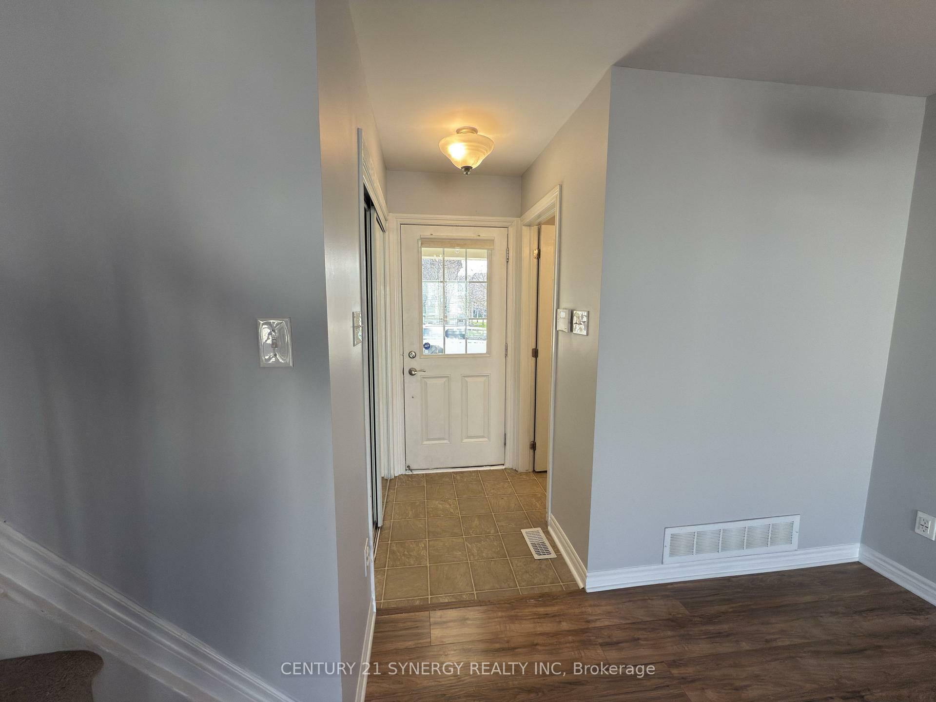 Property Photo: 921 Messor Crescent ON K2S 0P2