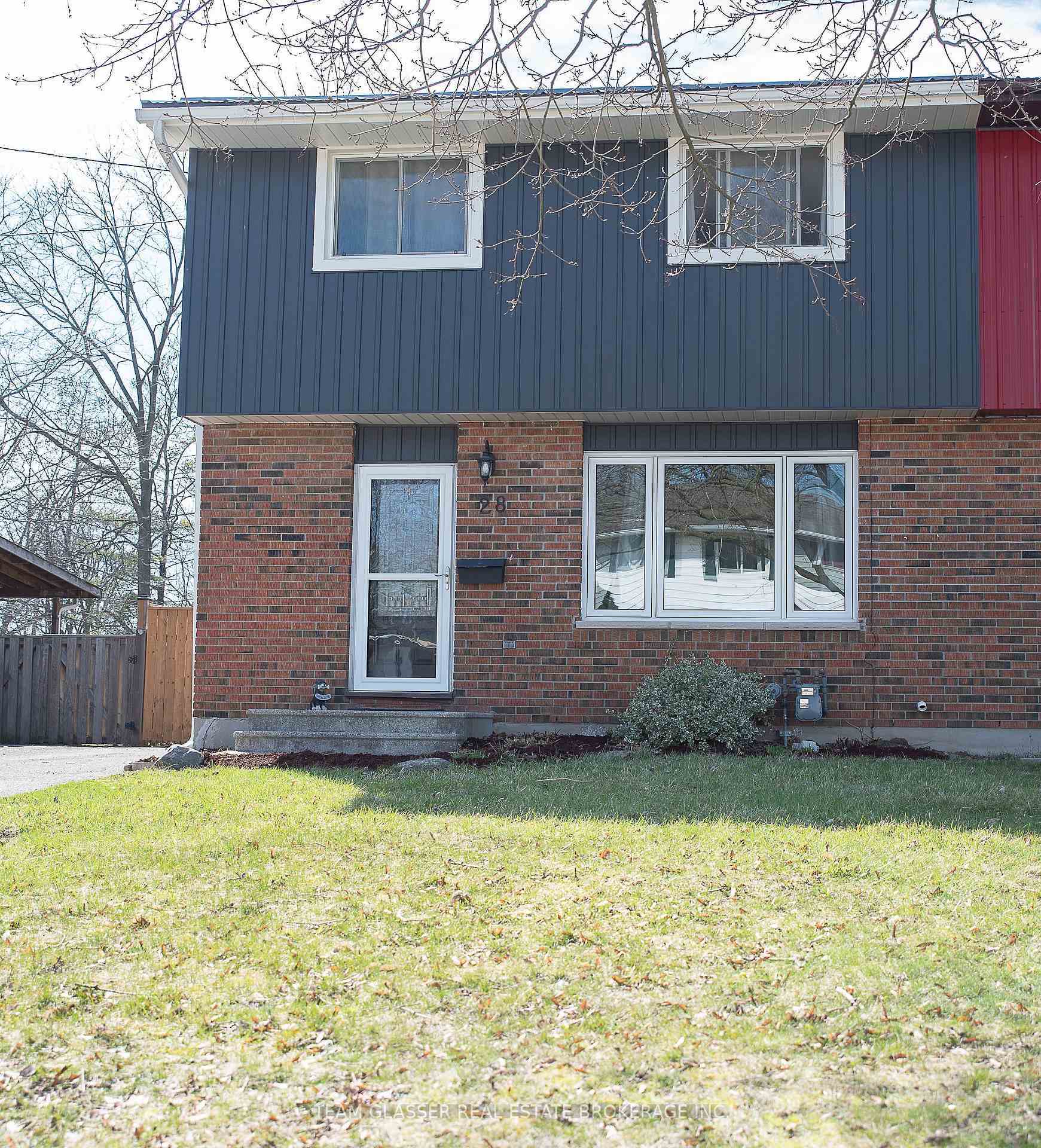 Photo de la propriété: 28 Parkview Heights ON N5H 2J8