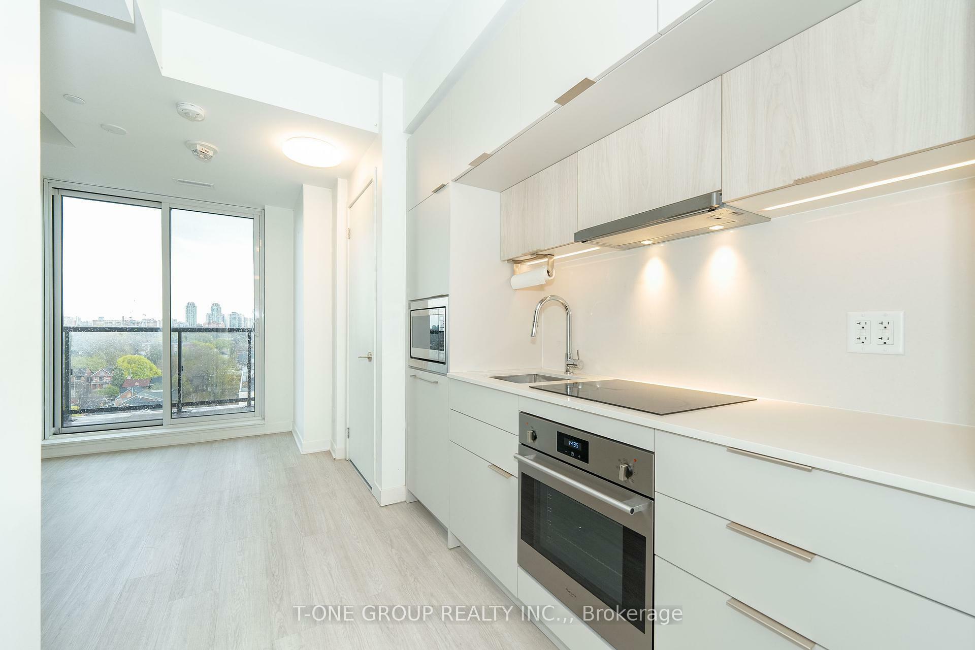 Property Photo:  185 Alberta Avenue 1205  ON M6C 0A5 