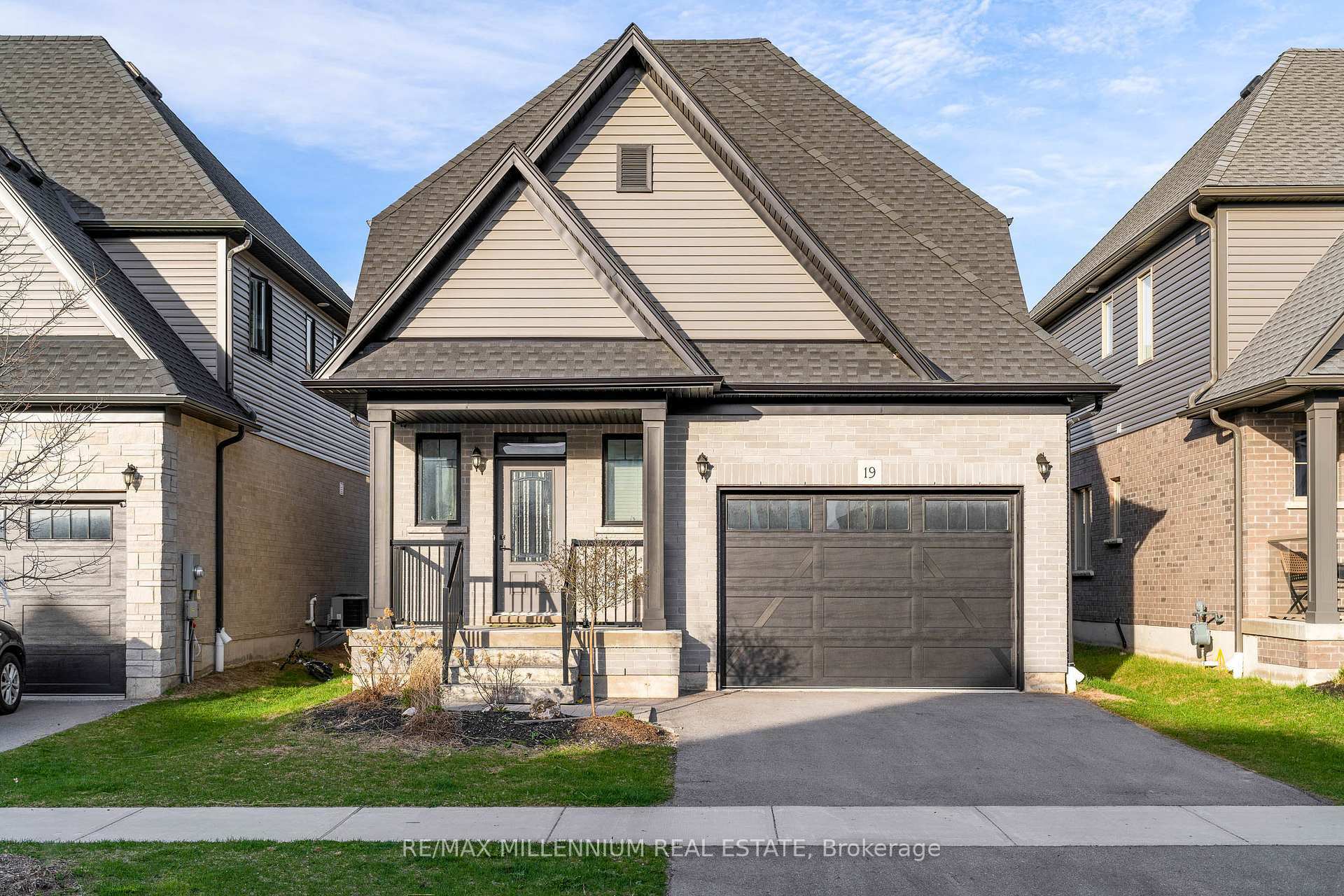 Property Photo: 19 Kerr Street ON L9Y 4B6
