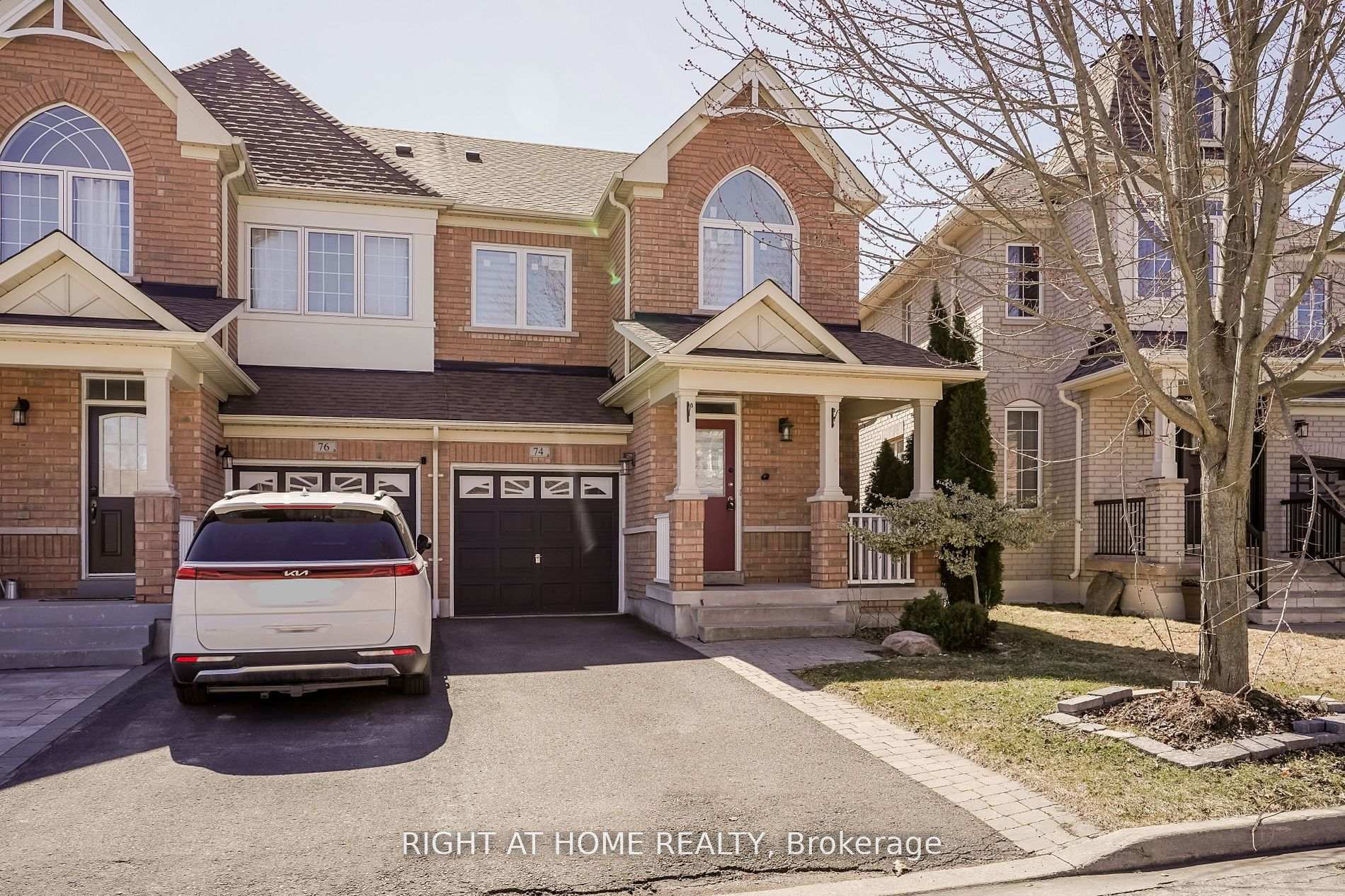 74 Amos Lehman Way  Whitchurch-Stouffville ON L4A 0L3 photo