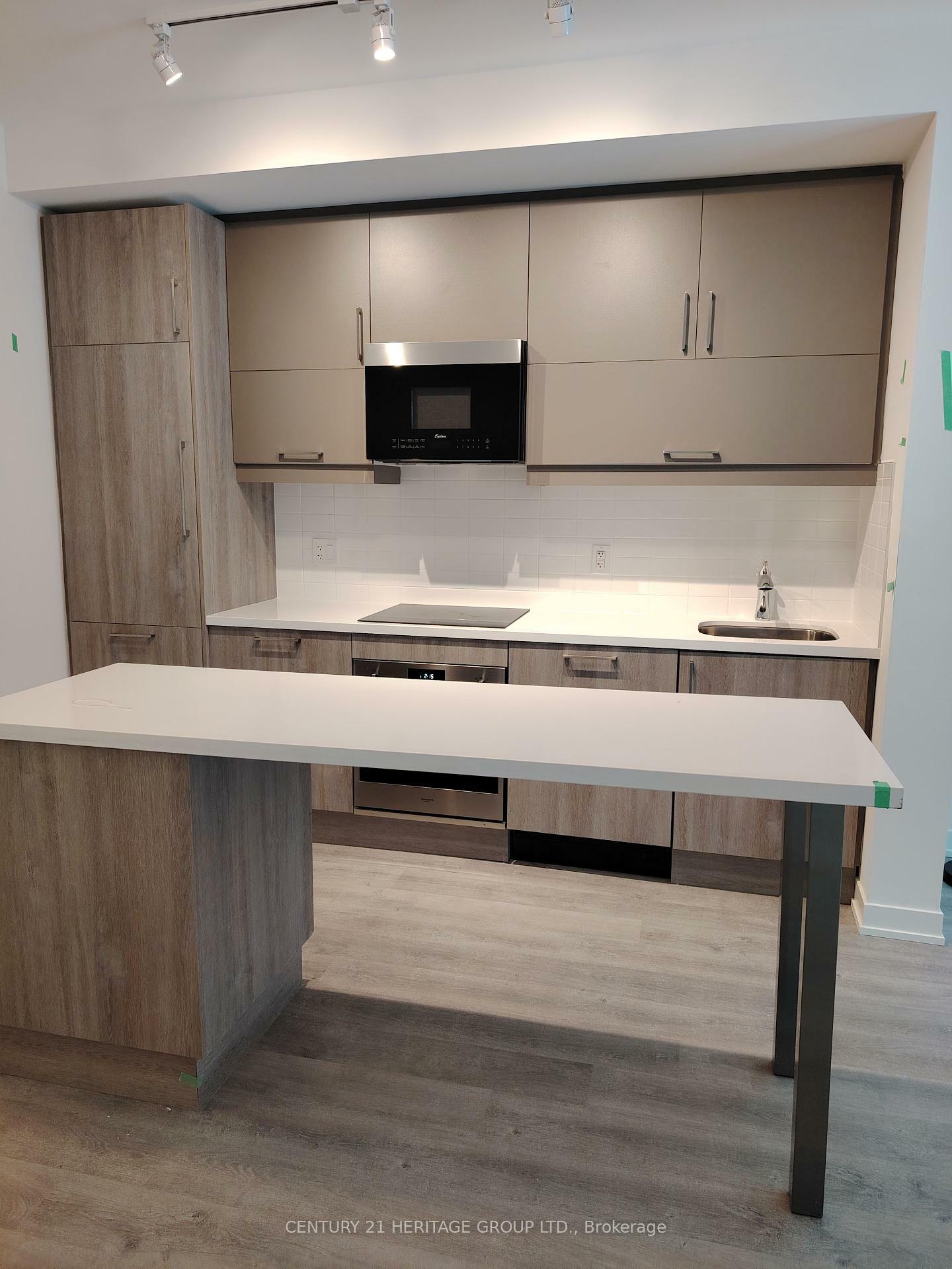 Property Photo: 292 Verdale Crossing N/A 618 ON L6G 0H6