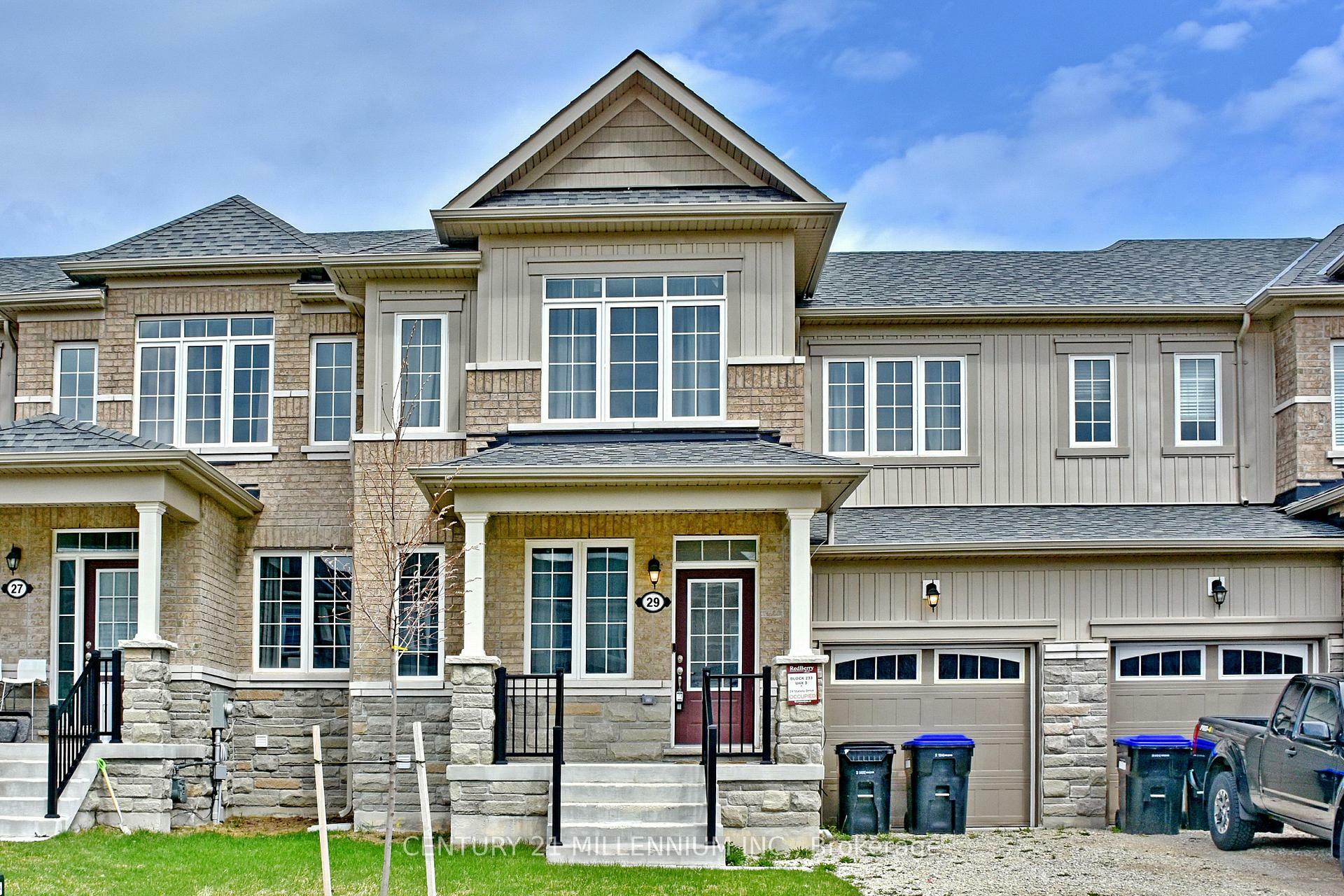 Property Photo: 29 Stately Drive ON L0M 1S0