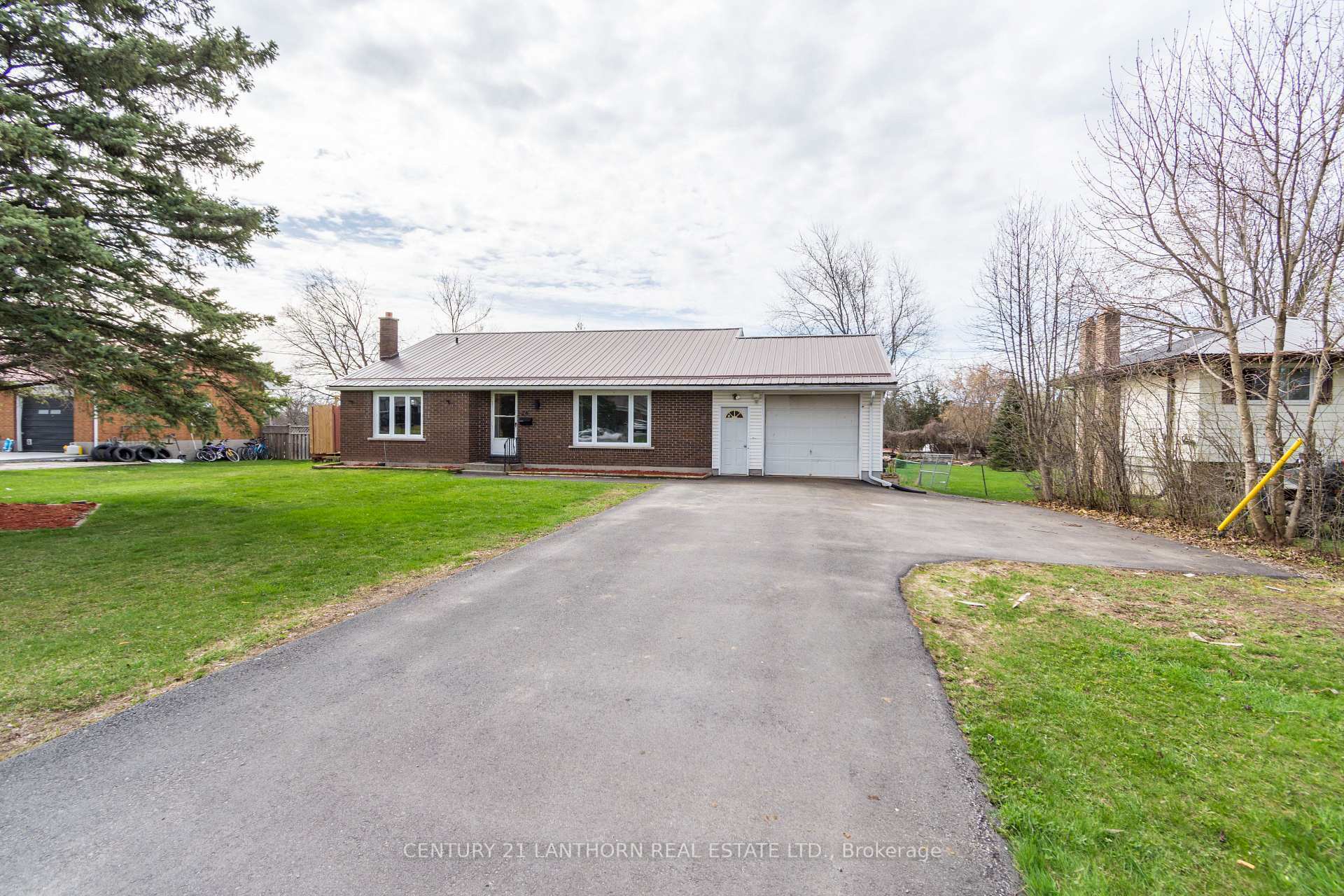 26 Old Stone Road  Quinte West ON K8R 1E3 photo
