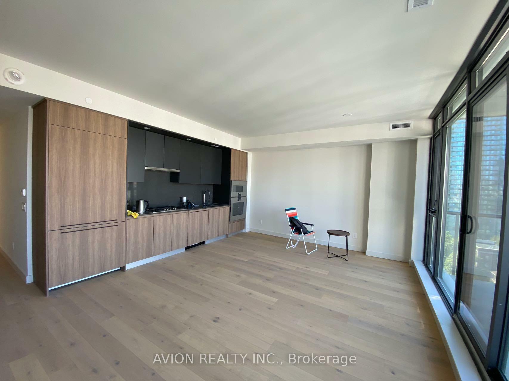 Property Photo: 81 Wellesley Street E 1205 ON M4Y 1H8