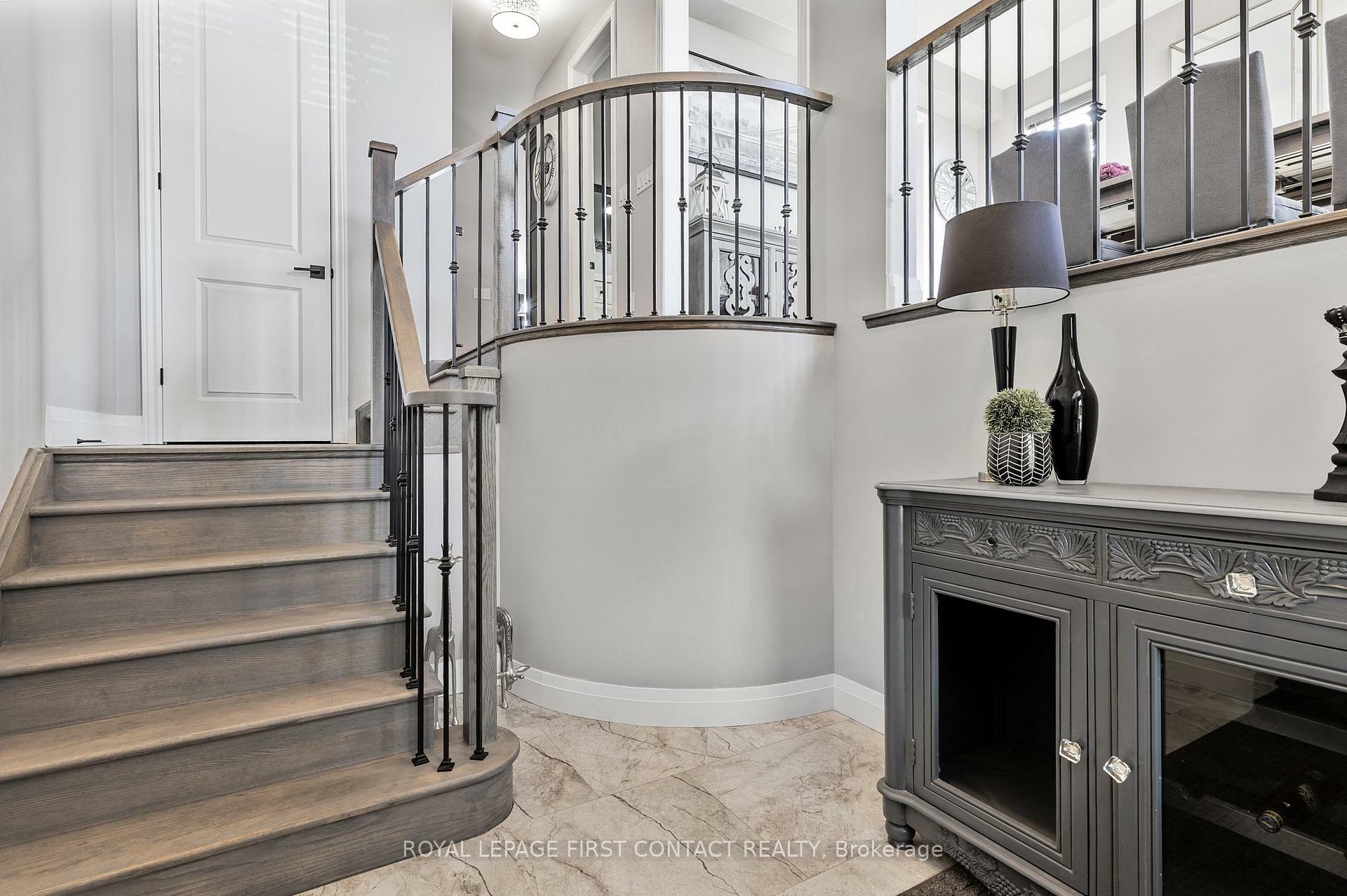 Photo de la propriété: 3075 Orion Boulevard ON L3V 6H2