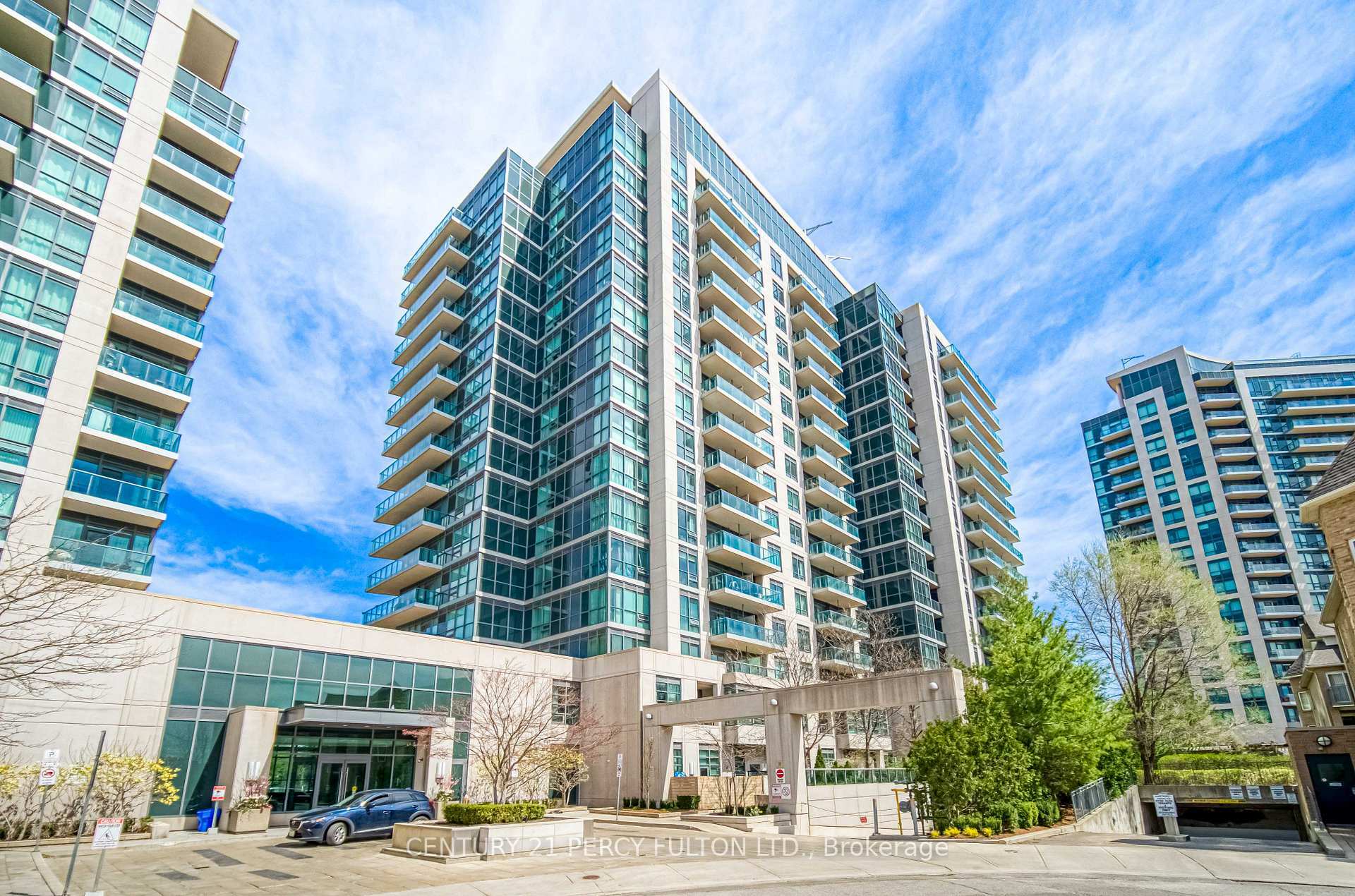 Property Photo: 35 Brian Peck Crescent 504 ON M4G 0A5