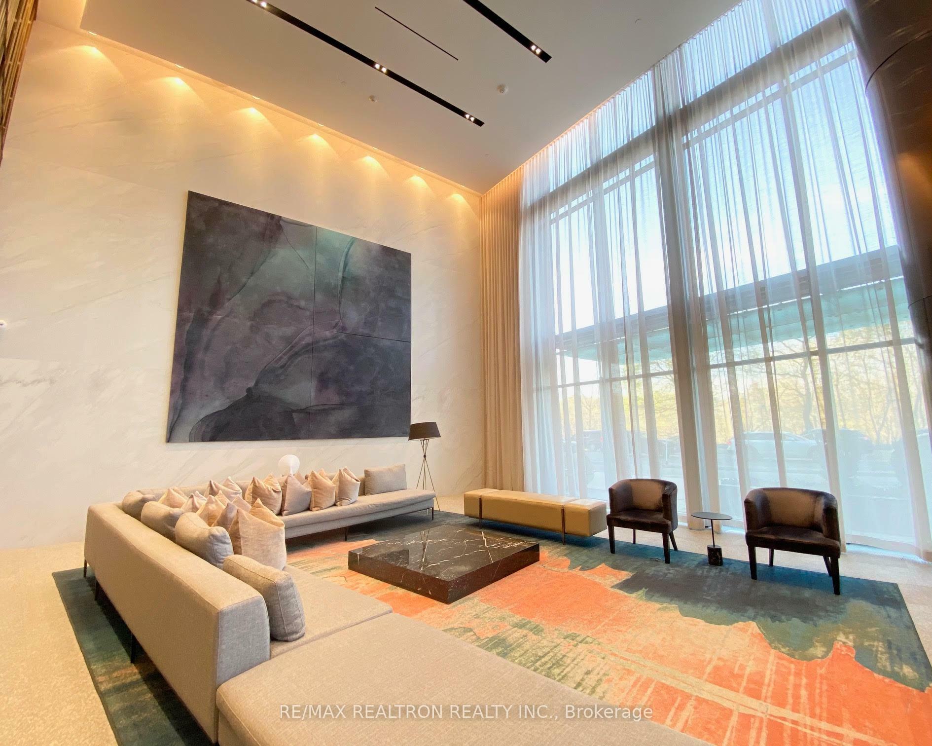 Property Photo: 585 Bloor Street E 1215 ON M4W 0B3
