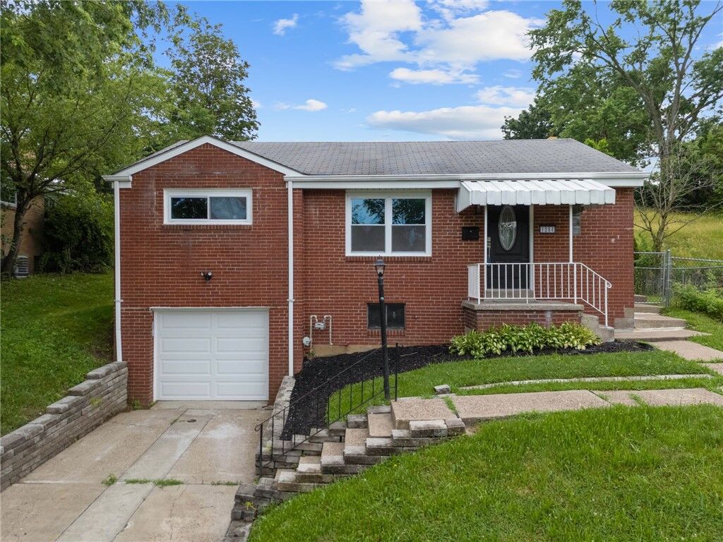Property Photo:  1384 Missouri Ave  PA 15017 