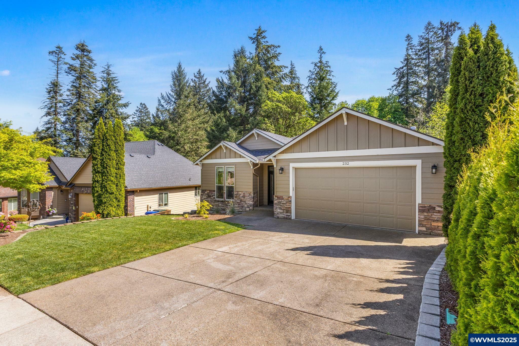 Property Photo: 232 Muirfield Av SE OR 97306