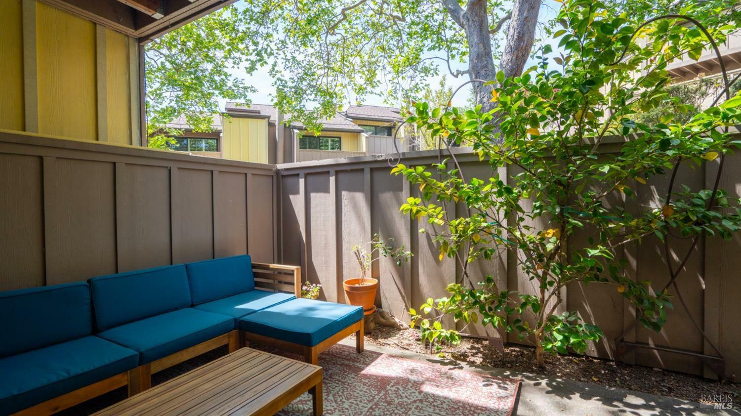 Property Photo: 5 Charmaine Court CA 94949