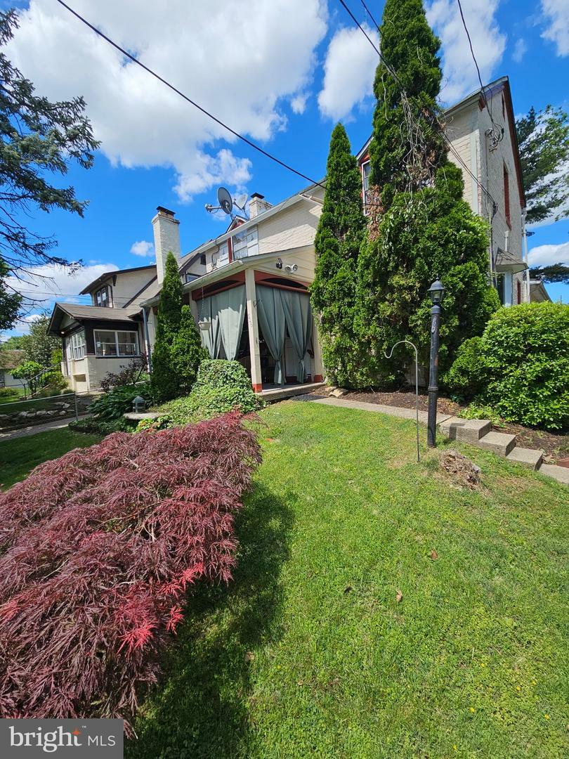 Property Photo: 306 S Carol Boulevard PA 19082