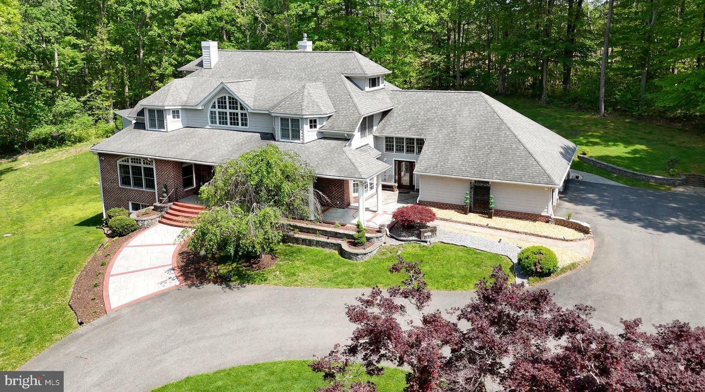 Property Photo: 2850 Dunleigh Drive MD 20754