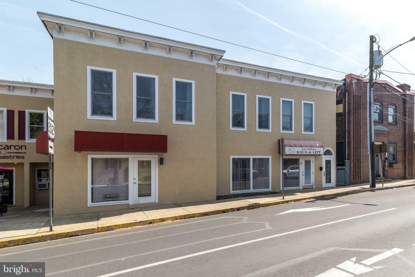 Property Photo: 4 W Oakland Avenue 2C PA 18901