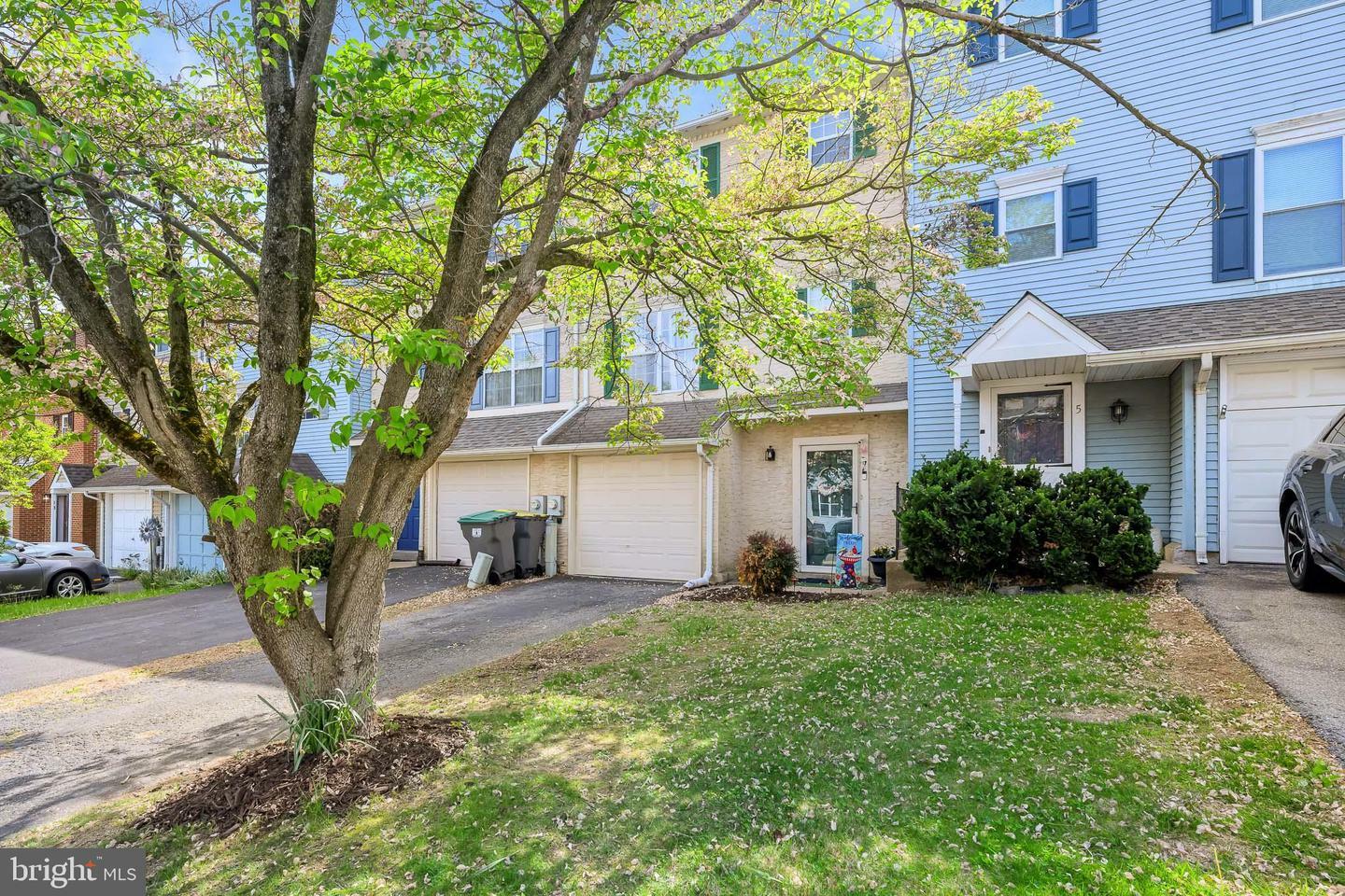 Property Photo: 7 Ingrid Court DE 19808