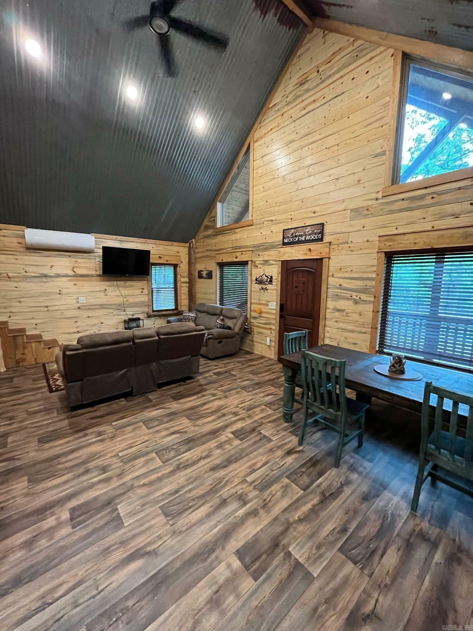 Property Photo: 892 Hwy 375 E AR 71953