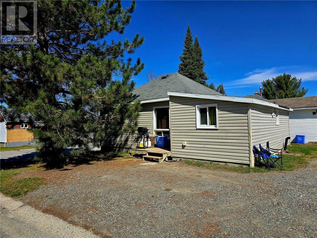 Property Photo:  28 McDougall  ON P3L 1A4 
