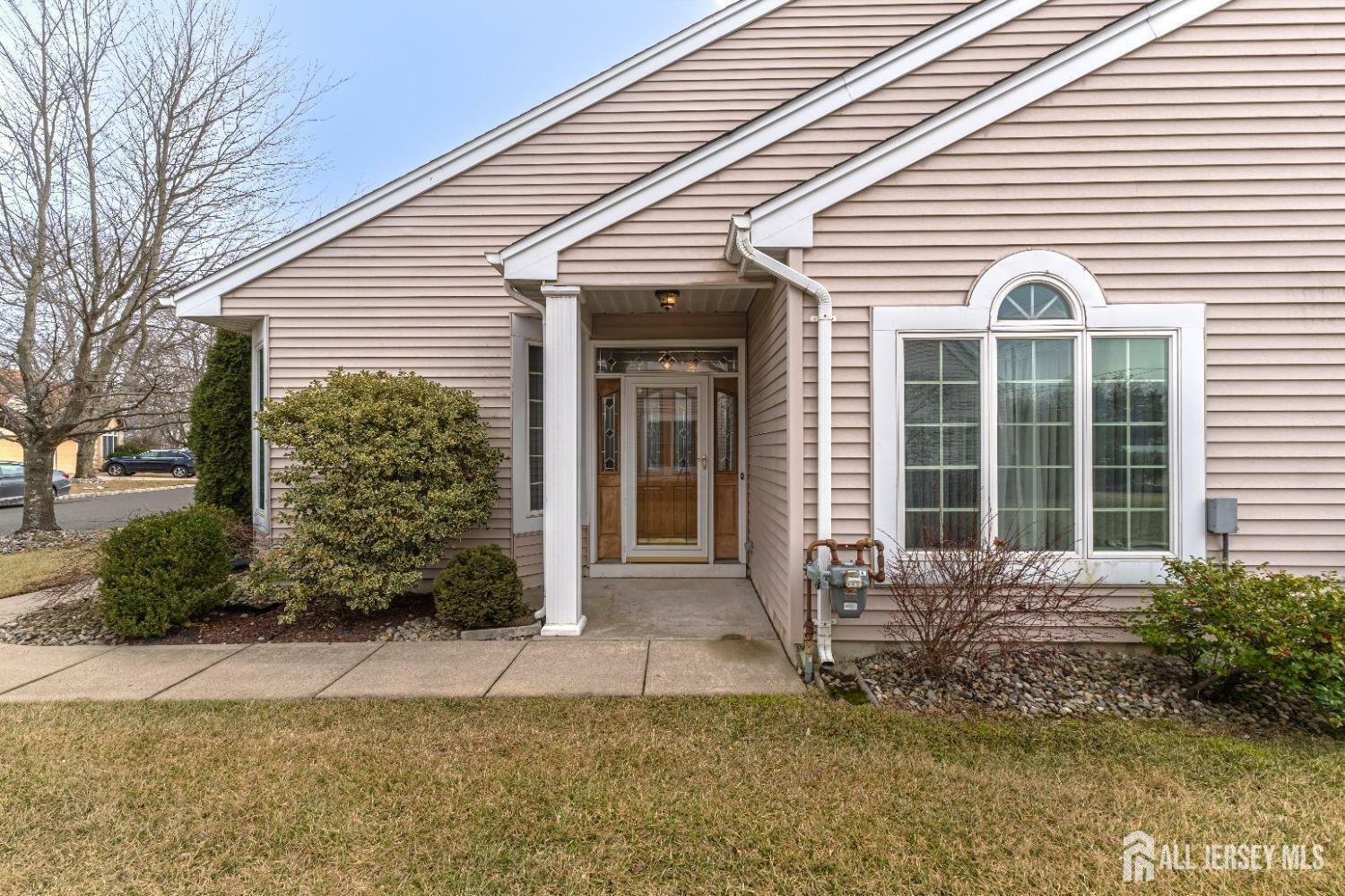 47 Birmingham Lane  Monroe NJ 08831 photo