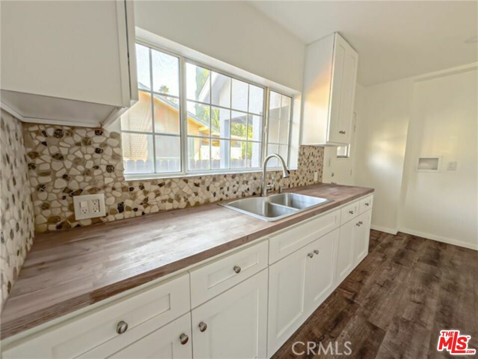 Property Photo: 2064 Norwalk Ave CA 90041