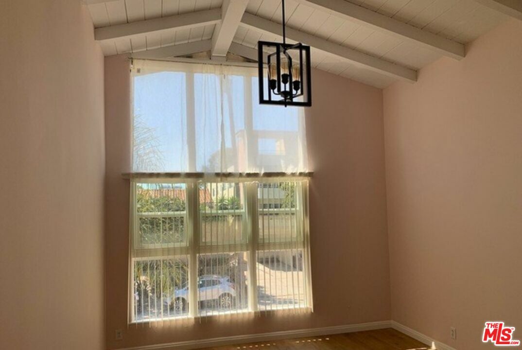 Property Photo: 1114 S Sherbourne Dr CA 90035