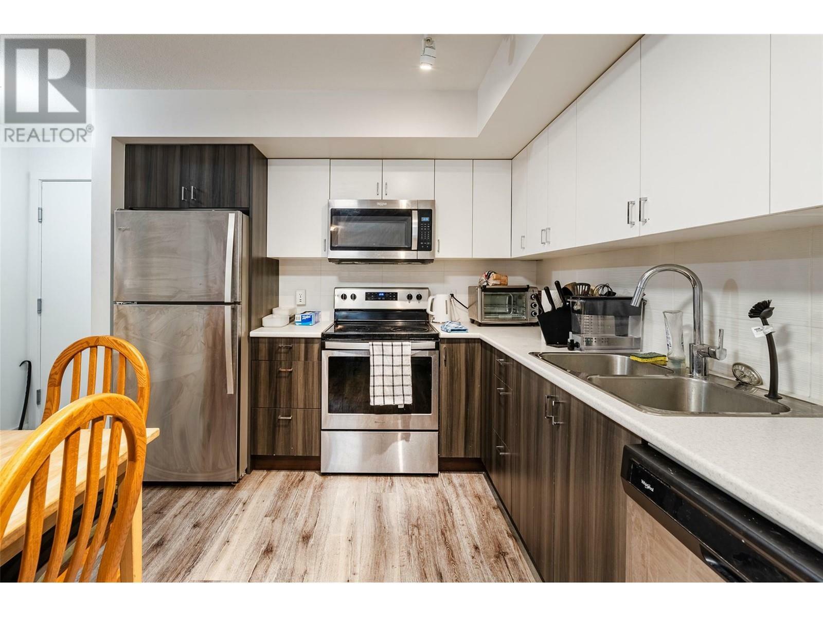 Photo de la propriété: 655 Academy Way 110 BC V1V 3A4