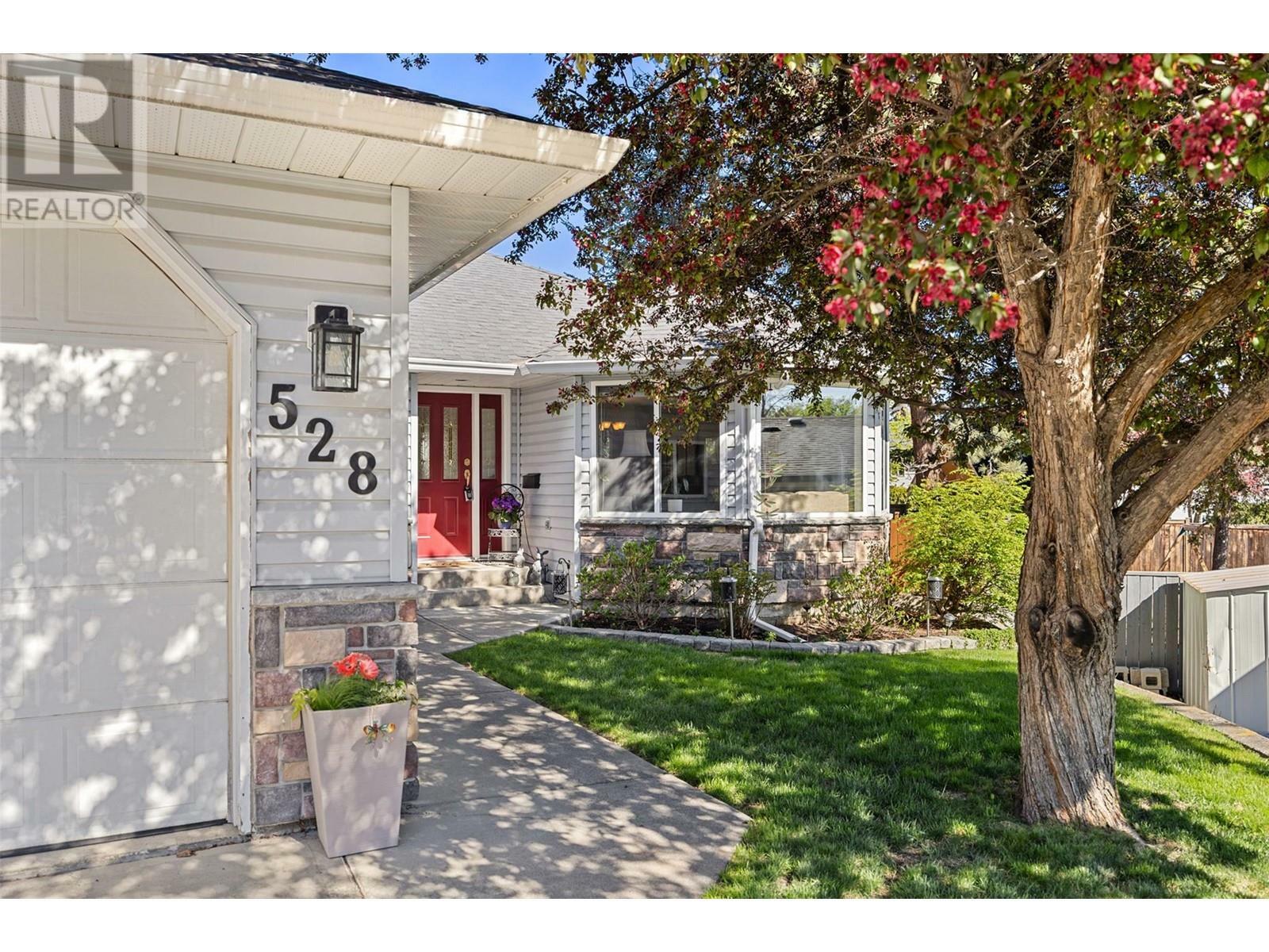 Property Photo: 528 Carmel Court BC V2E 2G3