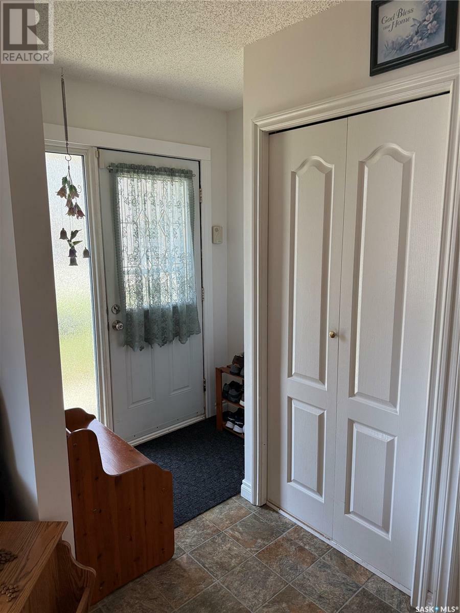 Property Photo: 220 Central Boulevard SK S0E 1E0