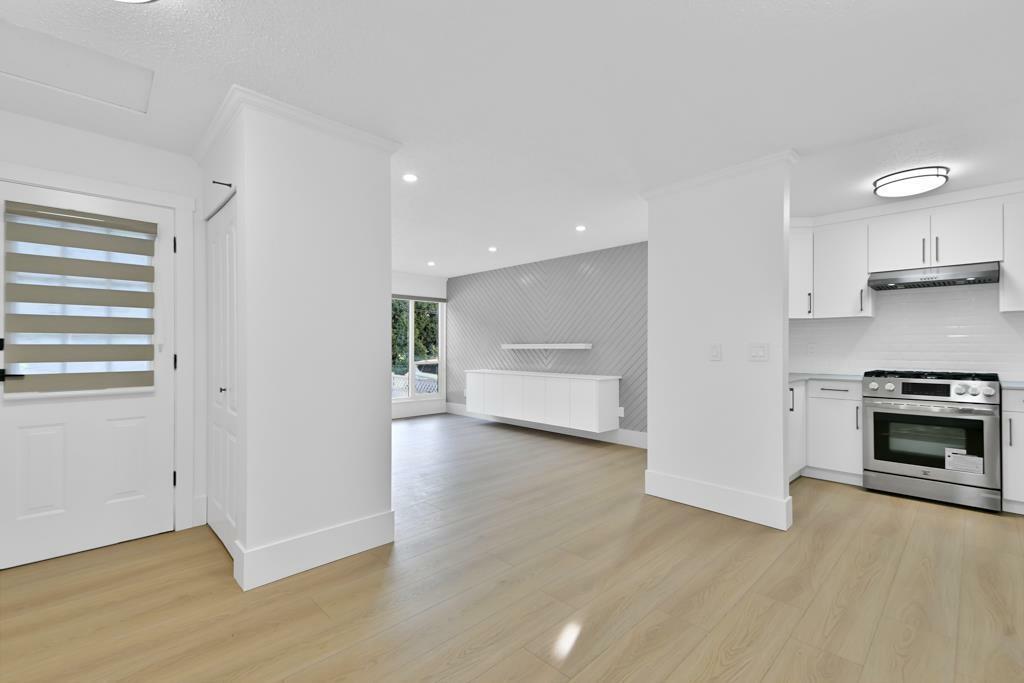 Property Photo: 34065 Hazelwood BC V2S 7R1