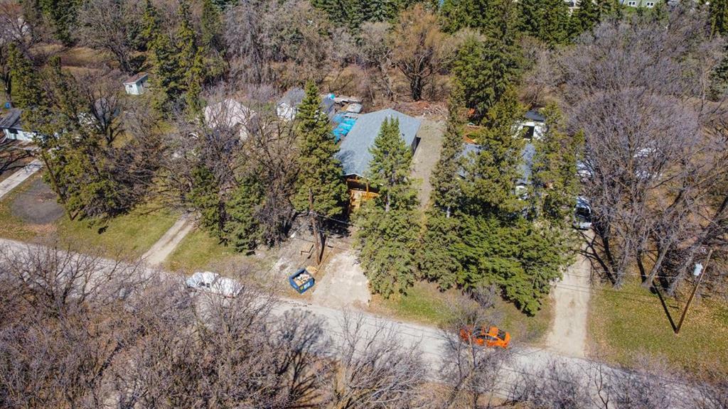 Property Photo: 438 4th Avenue MB R0H 0Y0