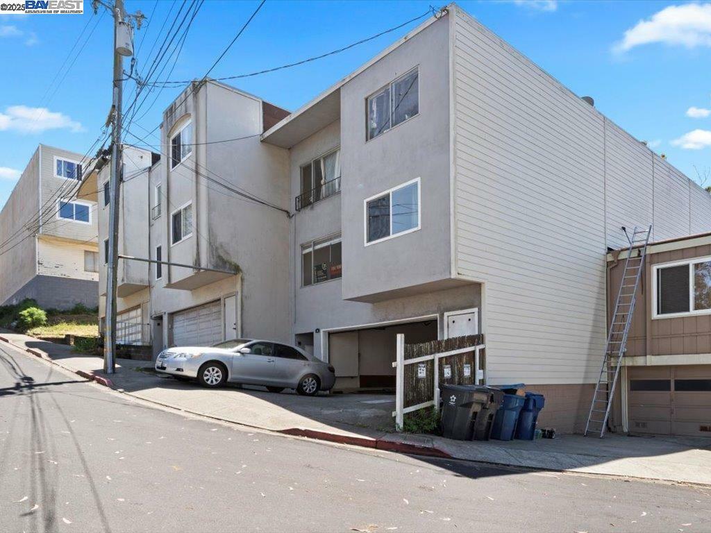 56 Edgewood Ct  Daly City CA 94014 photo
