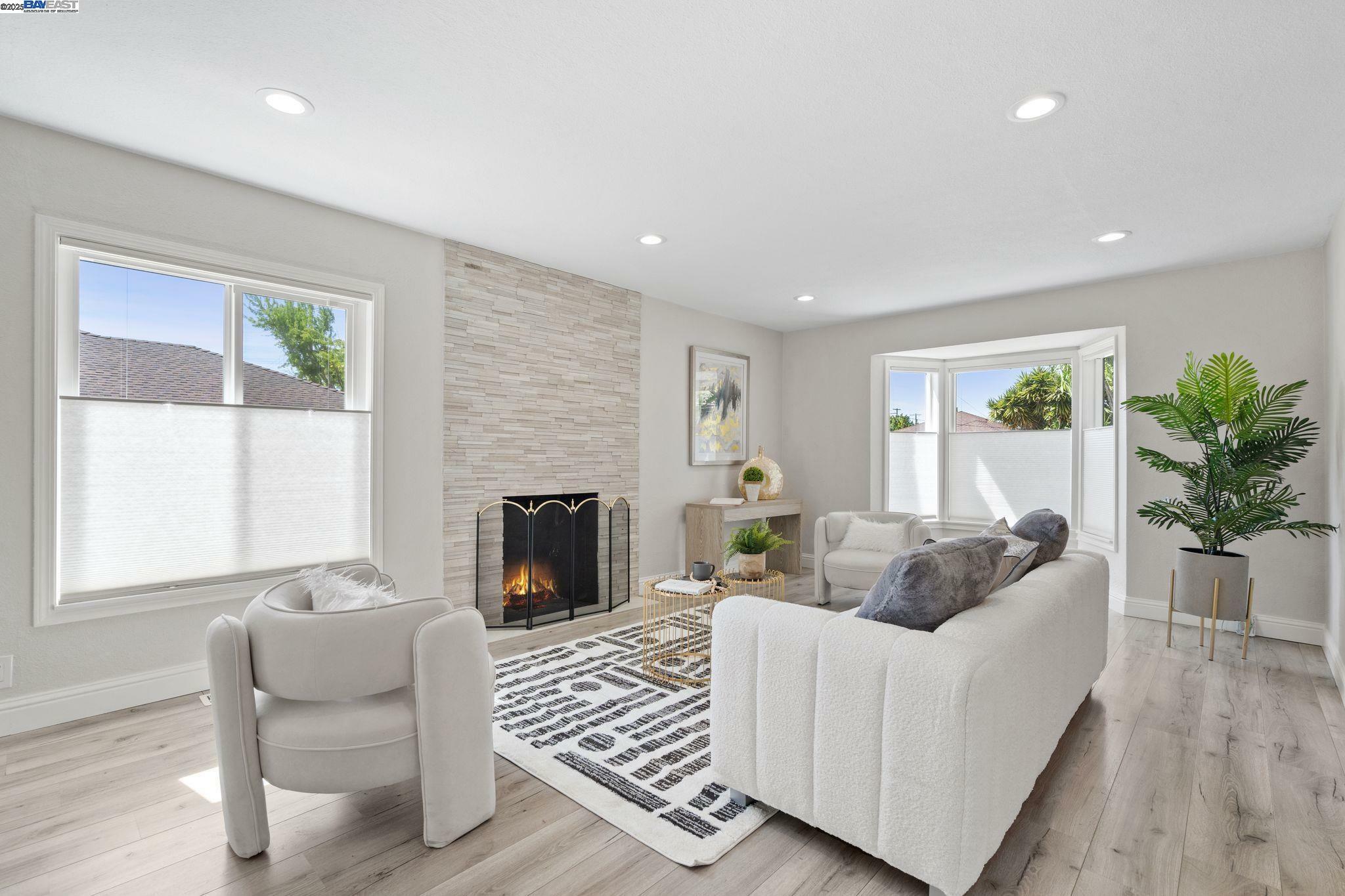 Property Photo: 955 Maud Ave CA 94577