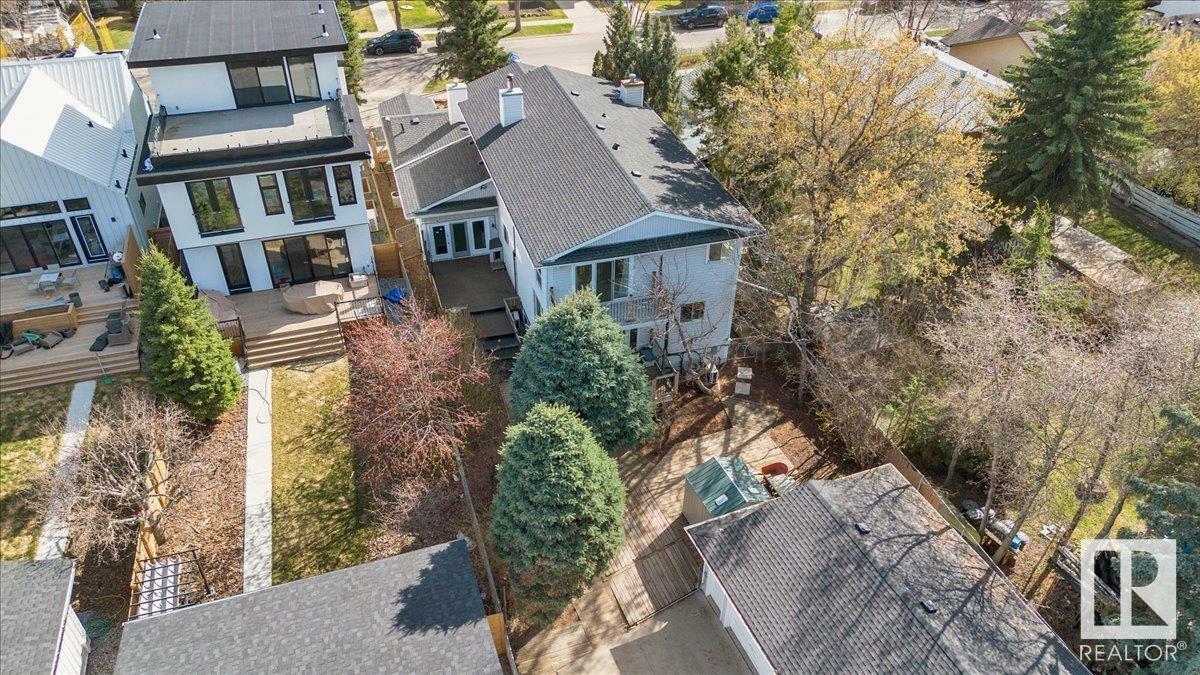 Property Photo: 9324 75 Avenue NW AB T6E 1H2