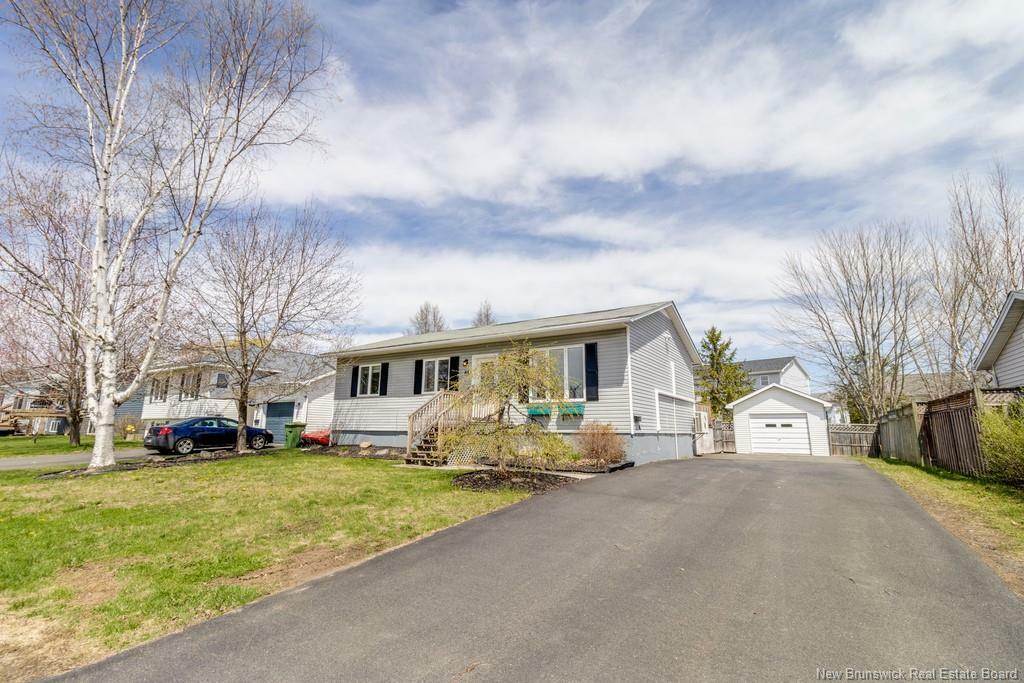 81 Finnamore Street  Oromocto NB E2V 2K3 photo