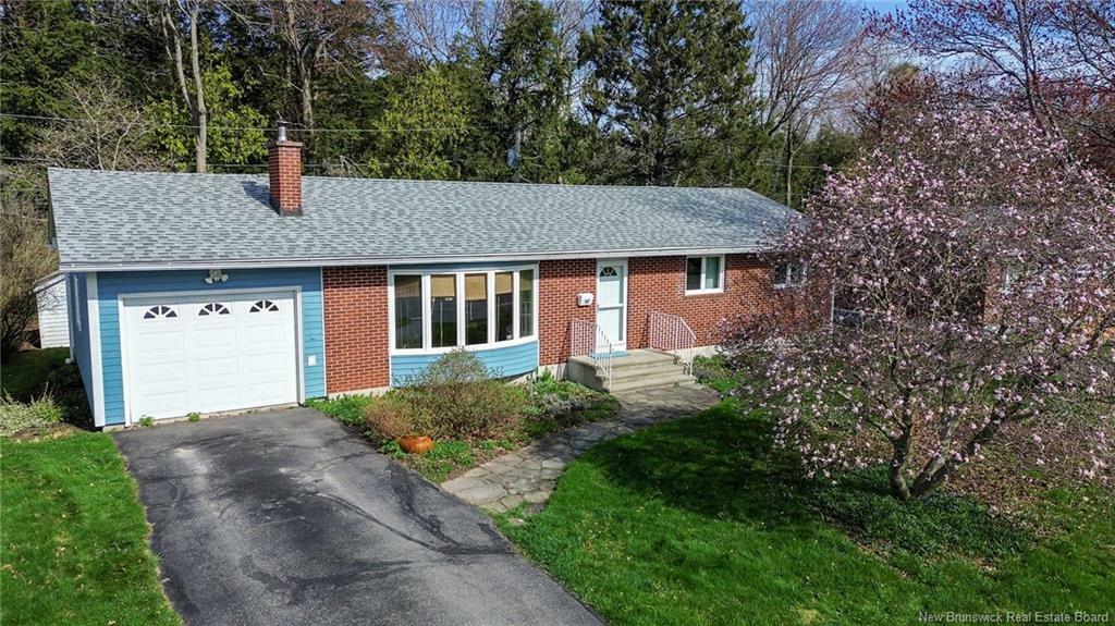 Photo de la propriété: 107 Beechwood Crescent NB E3B 2S9