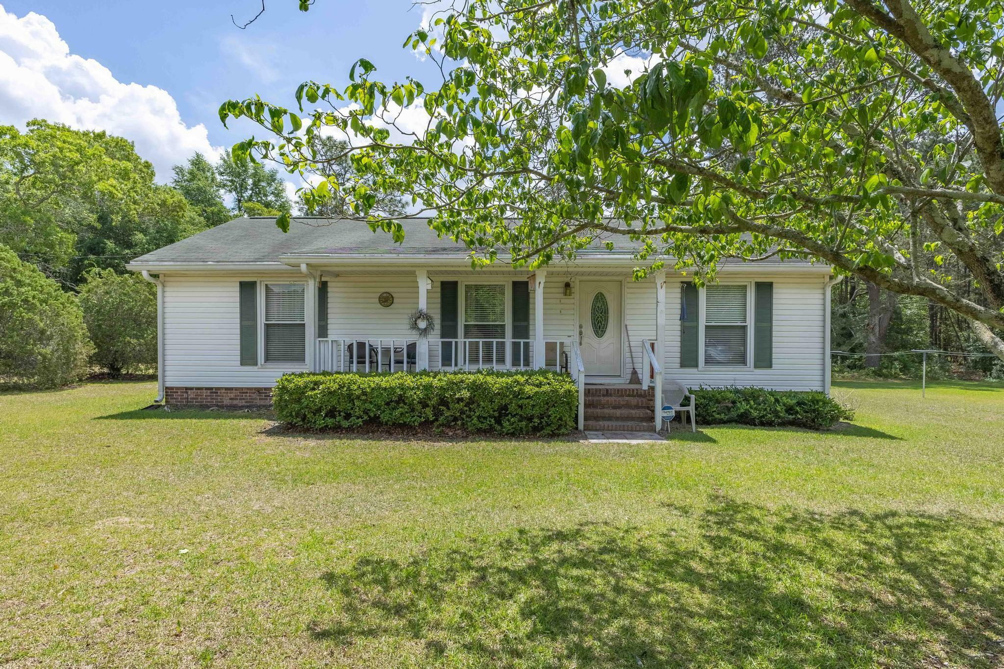 Property Photo: 202 Rainbow Drive SC 29137