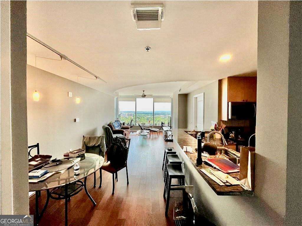 Property Photo: 3338 Peachtree Road NE 2608 GA 30326