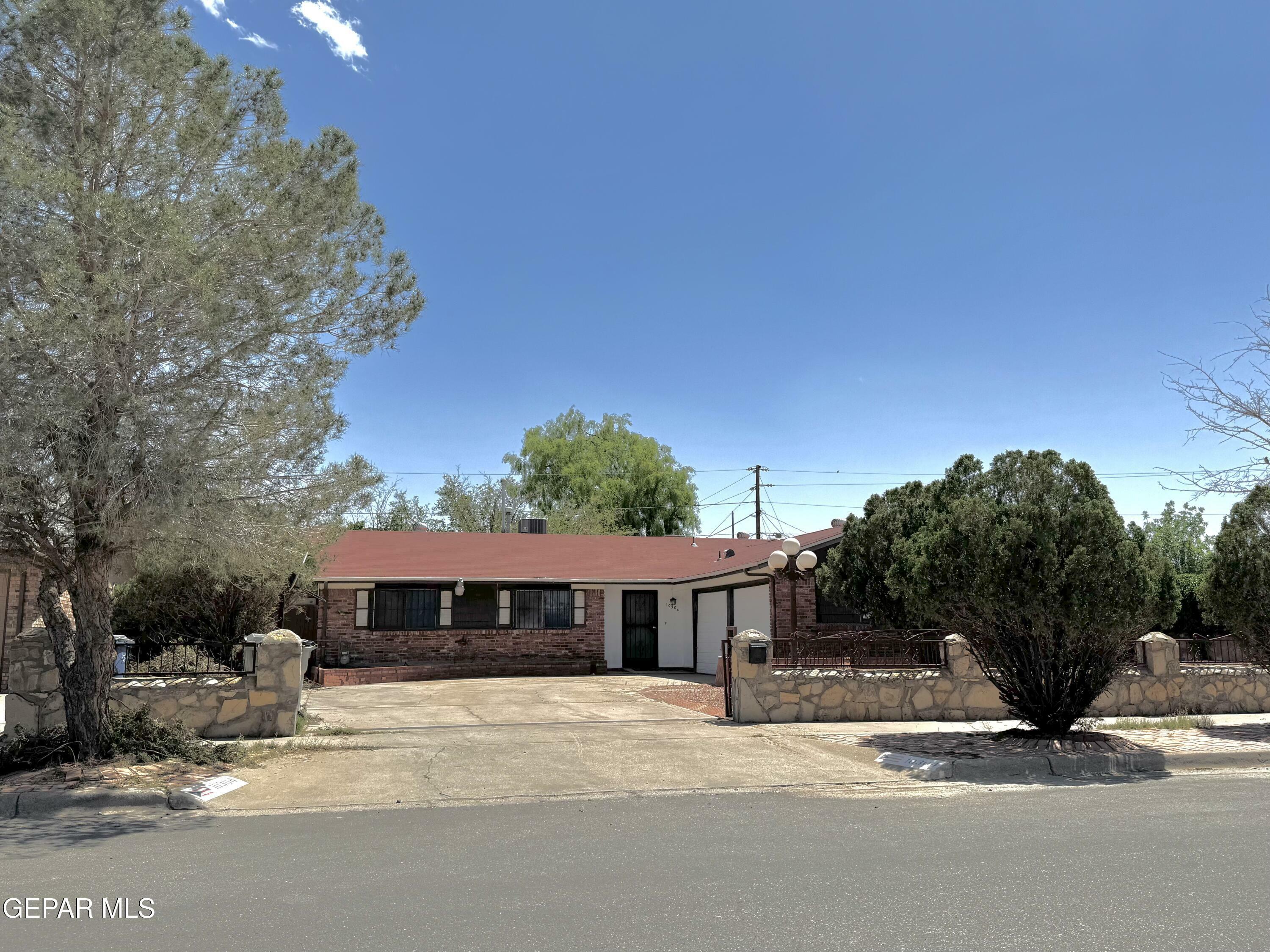 10304 Blackwood Avenue  El Paso TX 79925 photo