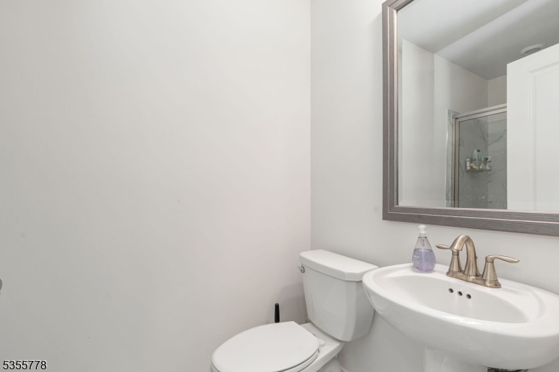 Property Photo: 406 Saratoga Ct NJ 08876