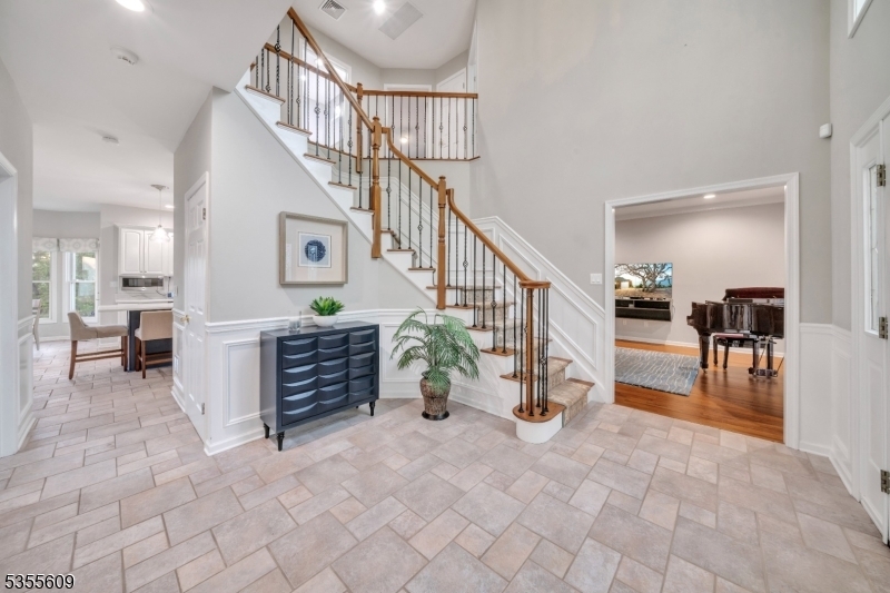 Property Photo:  9 Rubino Rd  NJ 07006 