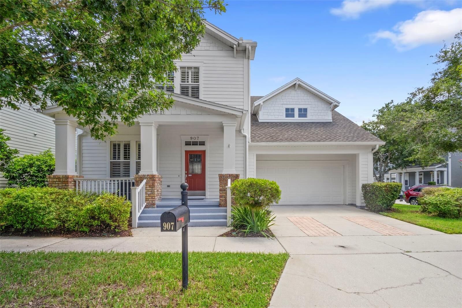 Property Photo: 907 Pawstand Road FL 34747