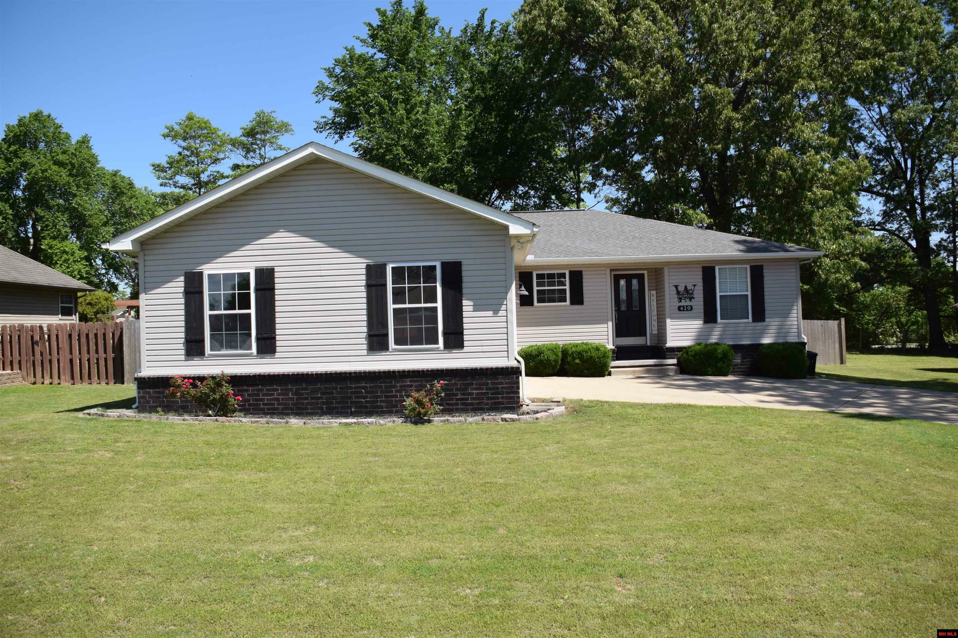 Property Photo: 420 Travelers Way AR 72653