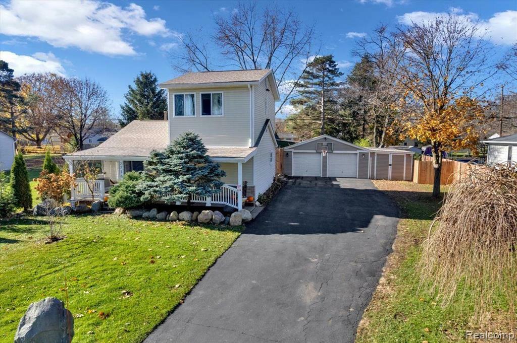 Property Photo: 2716 Weaverton MI 48307 4660